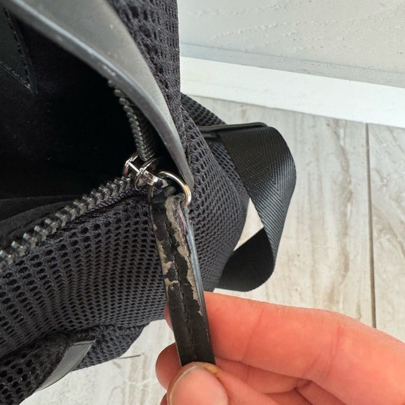 Black Mesh Backpack - Picture 4 of 5